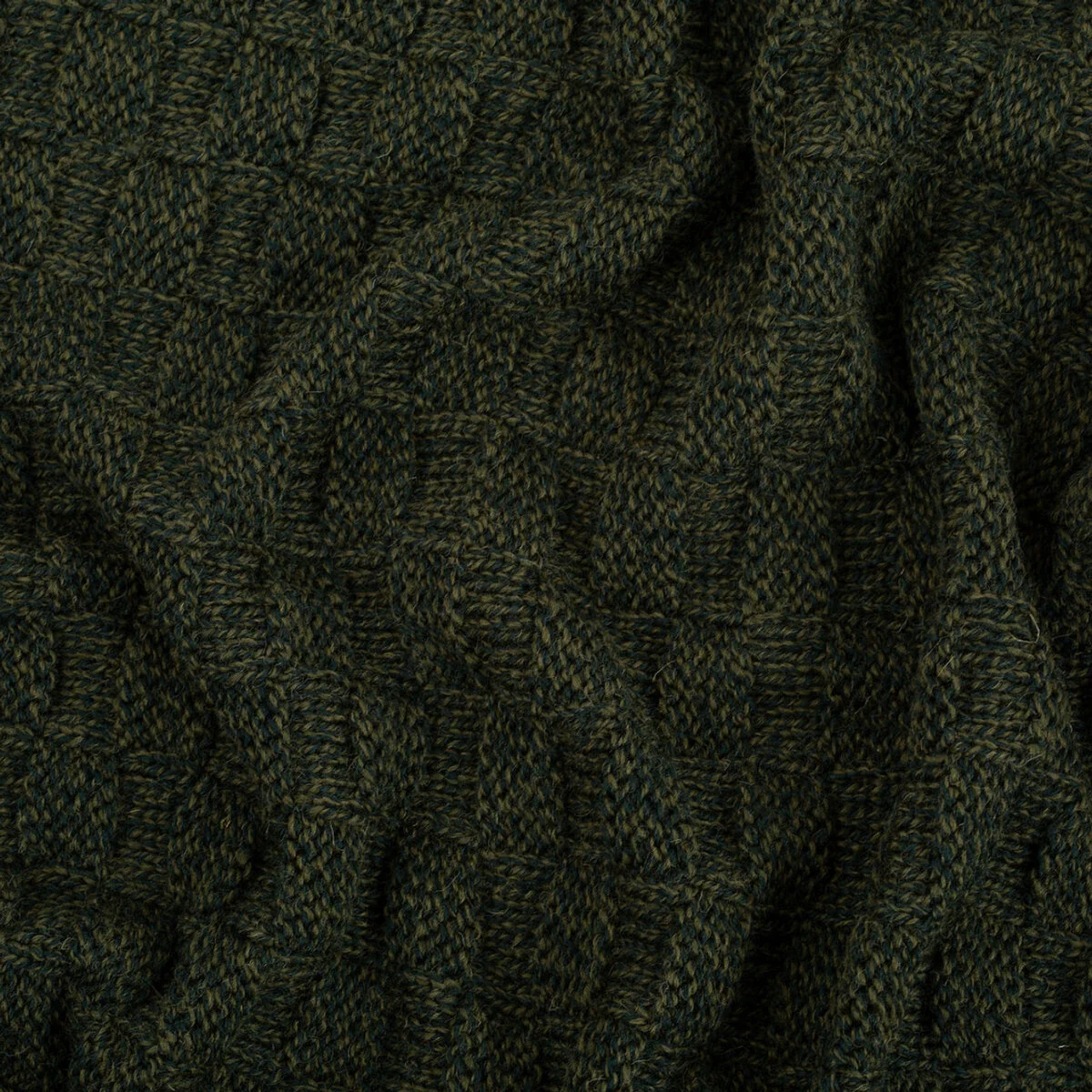 Irish Fisherman Aran Wool Throw Blanket – Basket Stitch Celtic Decor - Image 7 | Caelmoon